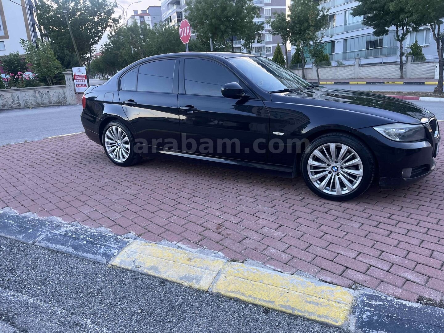 Galeriden BMW 3 Serisi 320d Comfort 2011 Model Uşak 194.000 km Siyah 4