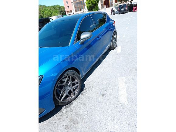 Sahibinden Seat Leon 1.5 eHybrid FR 2025 Model
