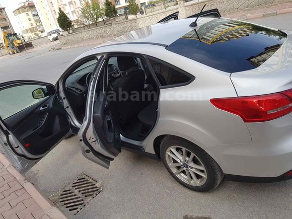 Sahibinden tertemiz Ford Focus 1.6 Ti-VC 