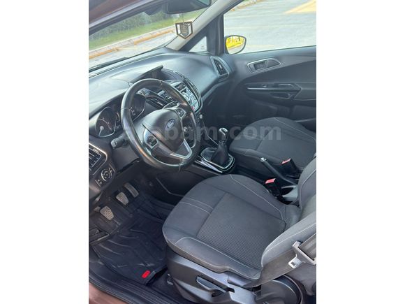 ROTA AUTODAN FORD B MAX DÜŞÜK KM DEĞİŞENSİZ FULL PAKET