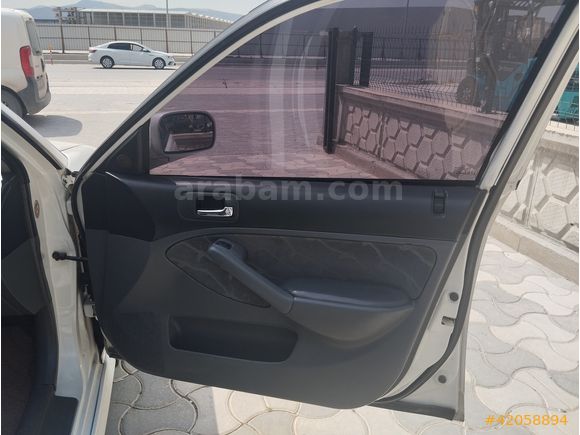 TEMİZ VE BAKIMLI 2005 Model Honda Civic 1.6 VTEC LS