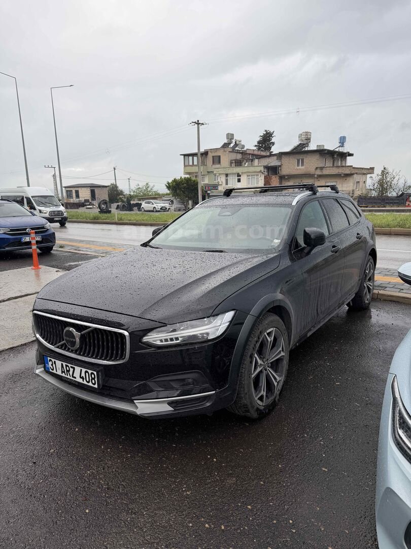 Sahibinden Volvo V90 Cross Country 2.0 B5 Ultimate Bright 2022 Model Hatay 71.000 km Siyah 6