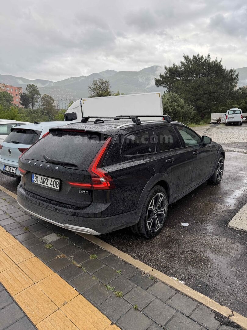 Sahibinden Volvo V90 Cross Country 2.0 B5 Ultimate Bright 2022 Model Hatay 71.000 km Siyah 5