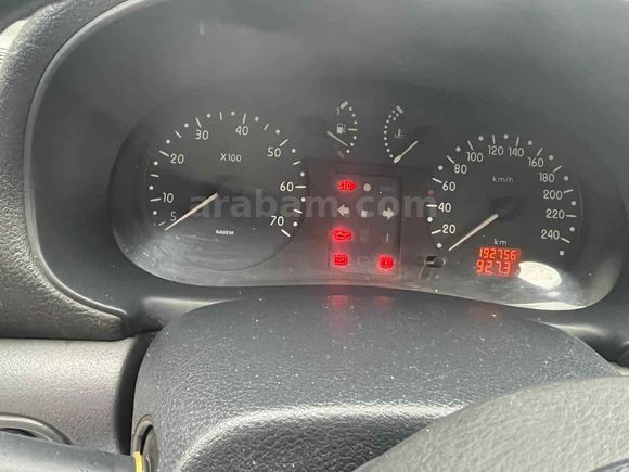 Sahibinden Renault Clio 1.4 RTA 2001 Model 