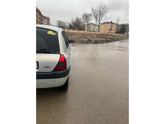 Sahibinden Renault Clio 1.4 RTA 2001 Model 