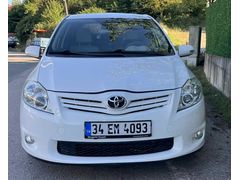 Sahibinden Toyota Auris 1.6 Comfort Extra 2012 Model  152.000 km Beyaz