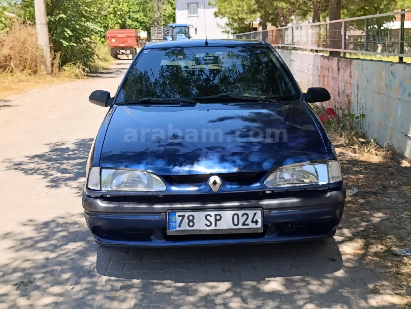 Galeriden Renault R 19 1.6 Europa iE 1999 Model Edirne 352.000 km Mavi (metalik) 2