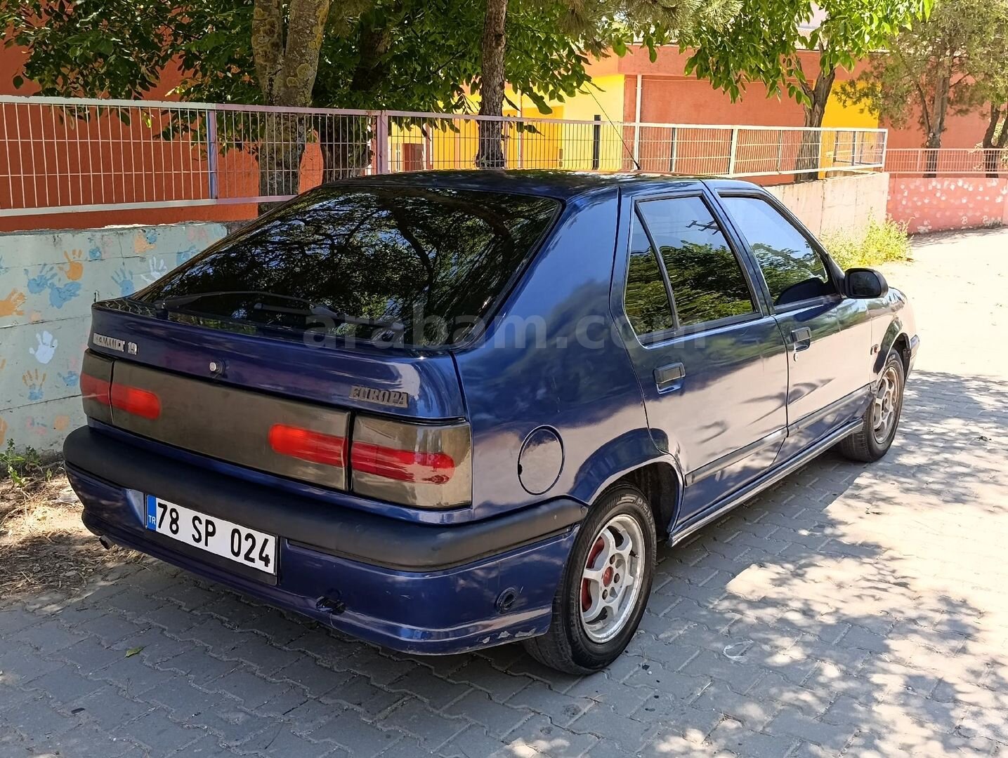 Galeriden Renault R 19 1.6 Europa iE 1999 Model Edirne 352.000 km Mavi (metalik) 3