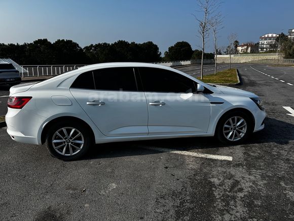 Sahibinden Renault Megane 1.5 Blue DCI Touch 2020 Model 