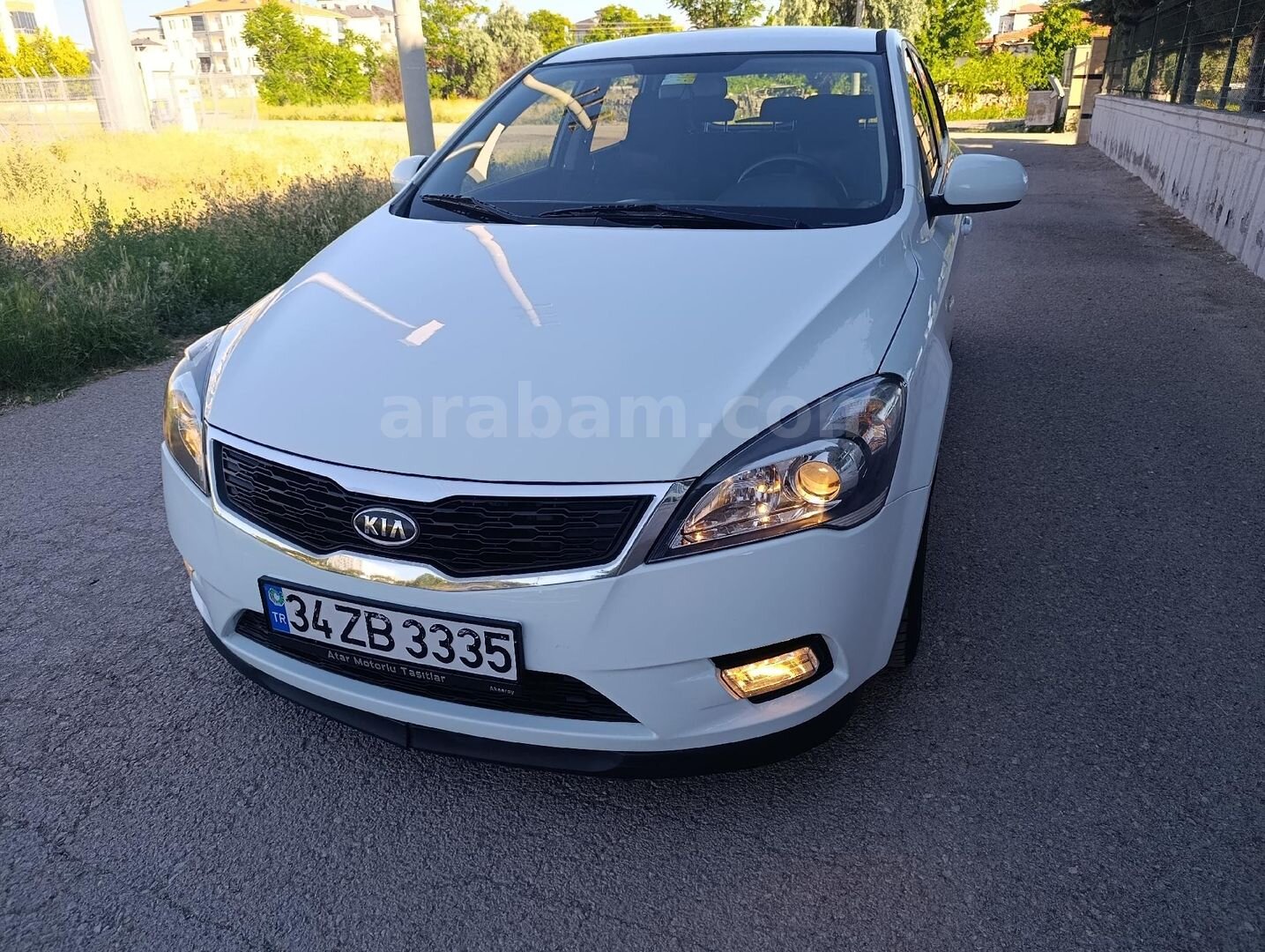 Galeriden Kia Ceed 1.6 CRDi Motion 2011 Model Aksaray 130.000 km Beyaz 7