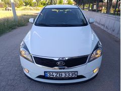 Galeriden Kia Ceed 1.6 CRDi Motion 2011 Model Aksaray
