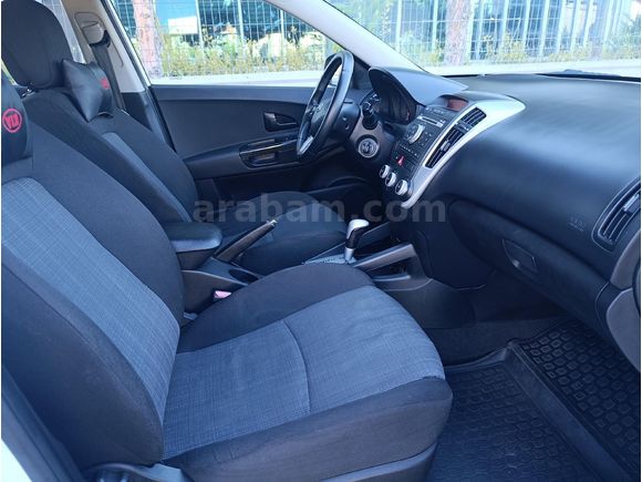 Galeriden Kia Ceed 1.6 CRDi Motion 2011 Model Aksaray