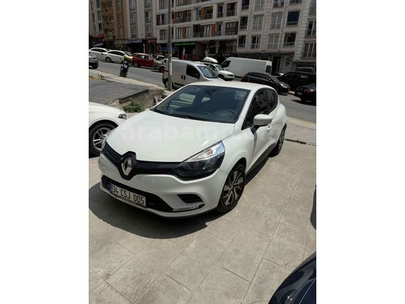 Galeriden Renault Clio 0.9 TCe Joy 2020 Model İstanbul