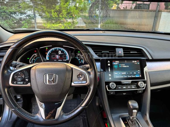 Sahibinden Honda Civic 1.6i VTEC Eco Executive 2018 Model 