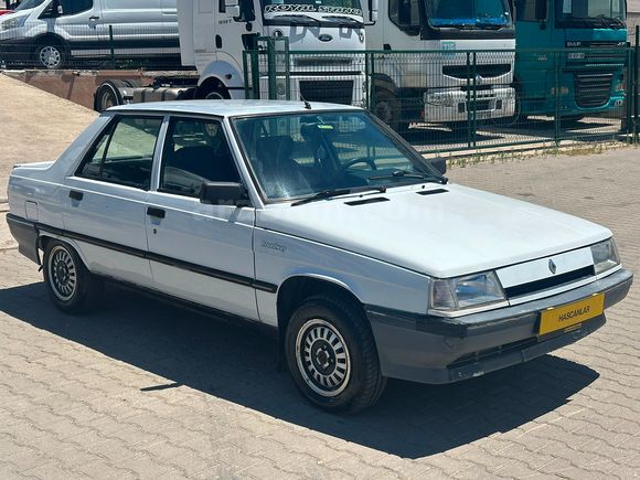 1993 MODEL RENAULT 9 BROADWAY 