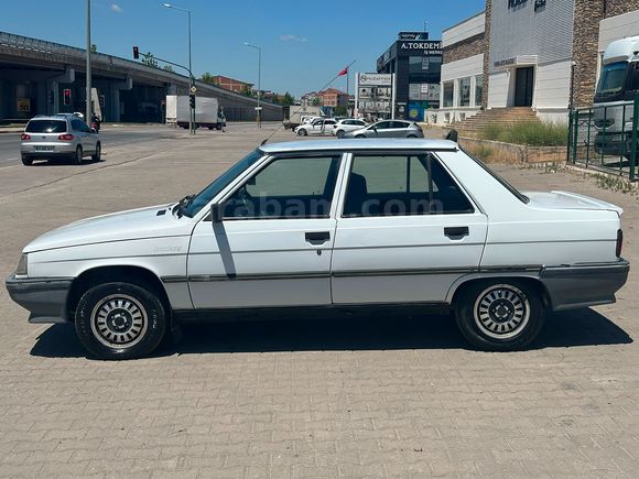1993 MODEL RENAULT 9 BROADWAY 