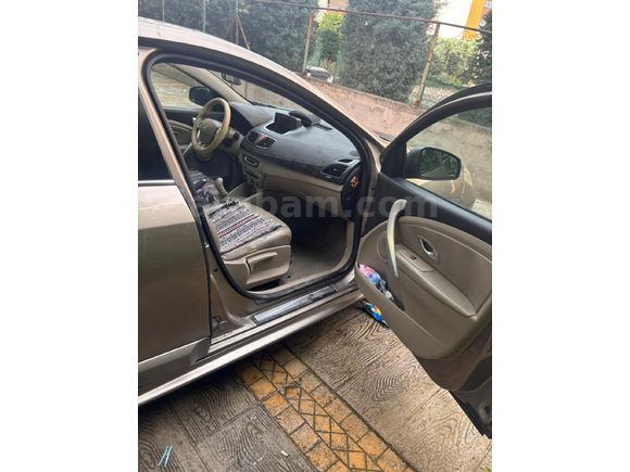 Sahibinden Renault Fluence 1.6 Privilege 2010 Model