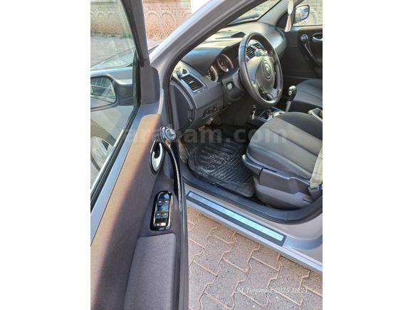 Sahibinden Renault Megane 1.6 Dynamique 2006 Model