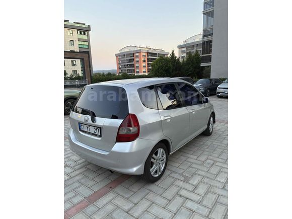 Sahibinden Honda Jazz 1.4 ES 2005 Model 