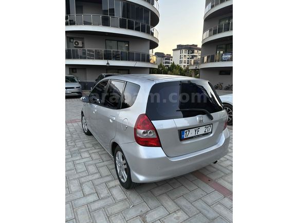 Sahibinden Honda Jazz 1.4 ES 2005 Model 