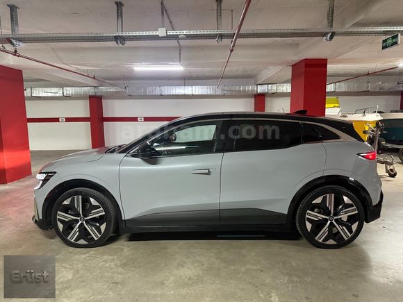 2023 RENAULT MEGANE E-TECH İCONİC EV60 GARANTİLİ