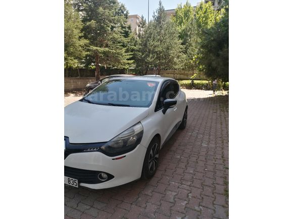 Sahibinden Renault Clio 1.2 Joy 2014 Model  229.000 km Beyaz