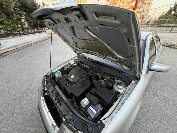 Galeriden Skoda Octavia 1.6 GLX 2000 Model Konya