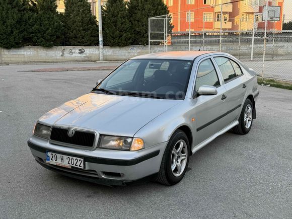 Galeriden Skoda Octavia 1.6 GLX 2000 Model Konya