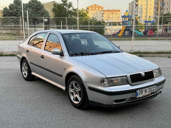 Galeriden Skoda Octavia 1.6 GLX 2000 Model Konya