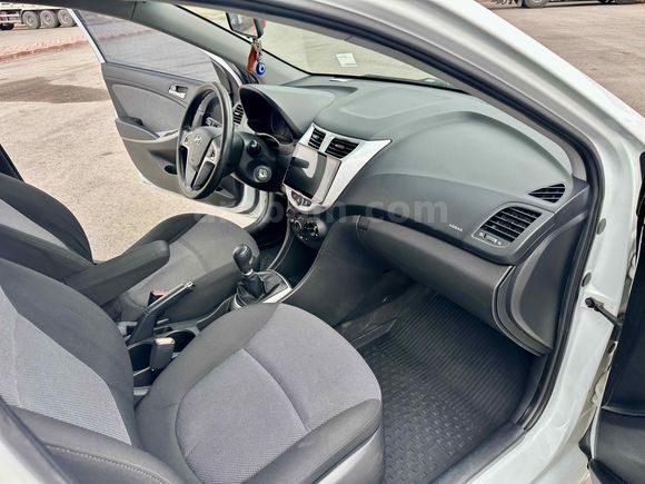 Galeriden Hyundai Accent Blue 1.6 CRDI Mode Plus 2013 Model Konya