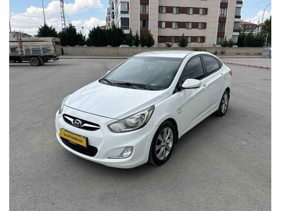 Galeriden Hyundai Accent Blue 1.6 CRDI Mode Plus 2013 Model Konya
