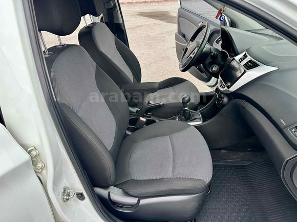 Galeriden Hyundai Accent Blue 1.6 CRDI Mode Plus 2013 Model Konya