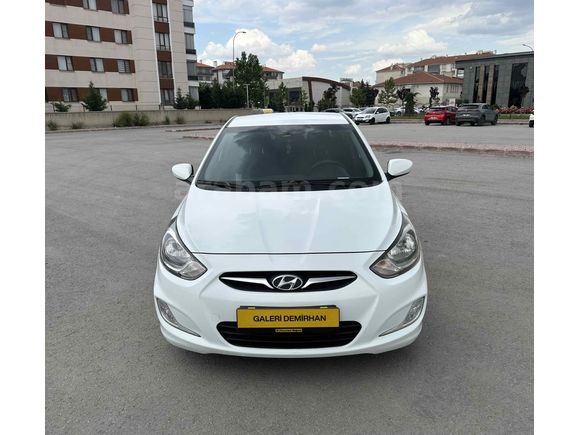 Galeriden Hyundai Accent Blue 1.6 CRDI Mode Plus 2013 Model Konya