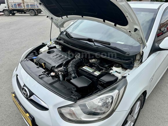 Galeriden Hyundai Accent Blue 1.6 CRDI Mode Plus 2013 Model Konya
