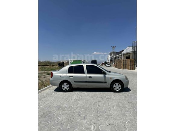 Sahibinden Renault Clio 1.4 RNA 2000 Model 