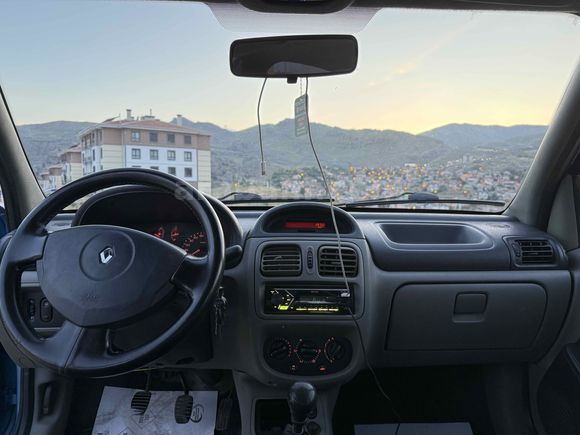 Sahibinden Renault Clio 1.5 dCi Expression 2002 Model 