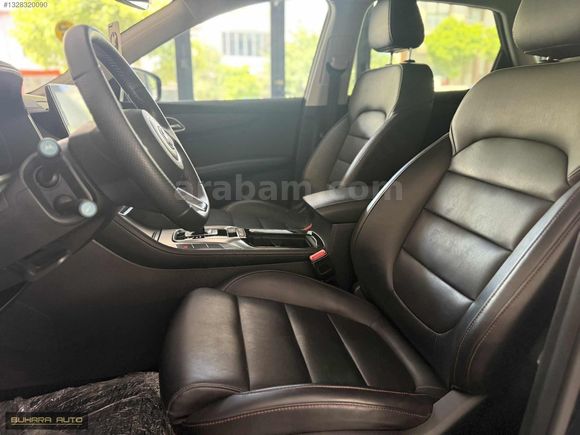 BUHARA AUTO'DAN 2023 MG HS YETKİLİ SERVİS BAKIMLI 19.000 KM'DE