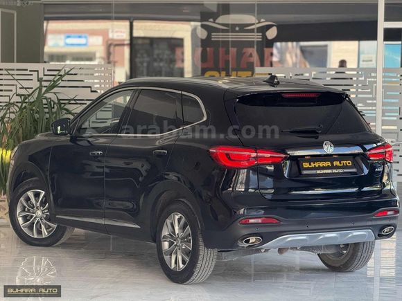 BUHARA AUTO'DAN 2023 MG HS YETKİLİ SERVİS BAKIMLI 19.000 KM'DE