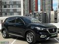0.99 kredi imkanı 2023 MG HS 1.5T-GDI LUXURY SİYAH KIRMIZI DERİ