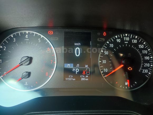 Sahibinden Renault Clio 1.0 TCe Touch 2023 Model