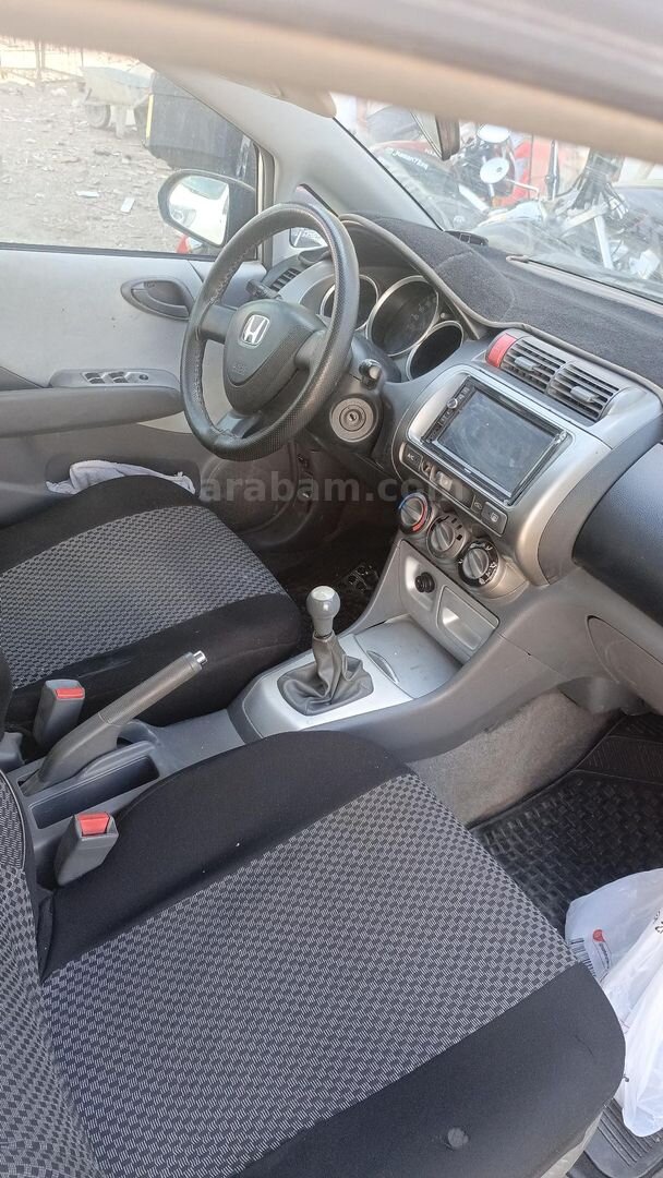 Sahibinden Honda City 1.4 Comfort 2006 Model 356.000 km Gri (Gümüş) 3
