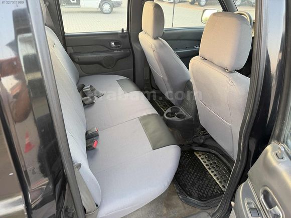 2005-Mazda 2.500 dizel-Klimalı.