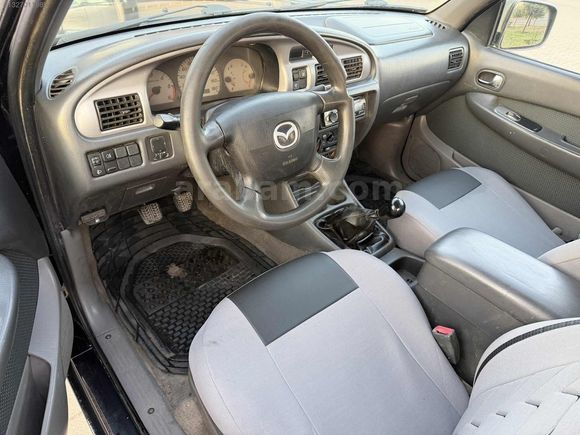 2005-Mazda 2.500 dizel-Klimalı.
