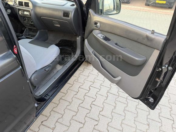 2005-Mazda 2.500 dizel-Klimalı.