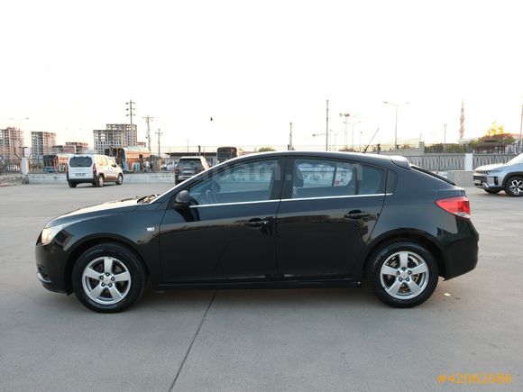 OTOSTORE'DAN Cruze HB 1.6 LT Plus MANUEL LPG'Lİ 2012