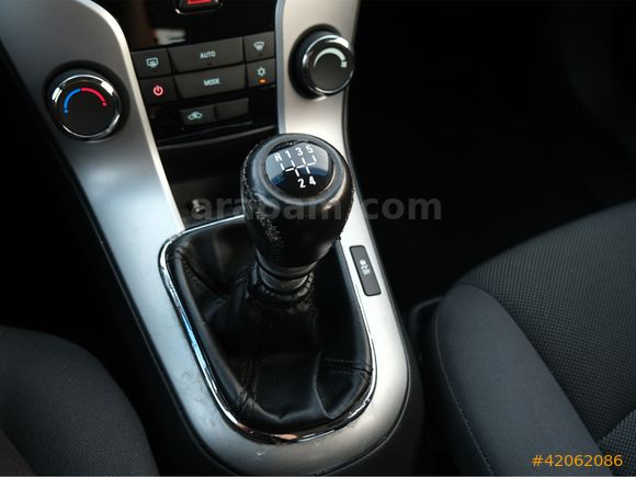 OTOSTORE'DAN Cruze HB 1.6 LT Plus MANUEL LPG'Lİ 2012