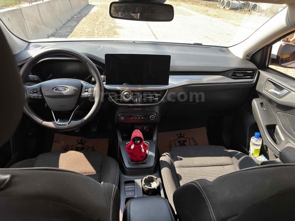 Sahibinden Ford Focus 1.0 EcoBoost Titanium Stil 2023 Model 
