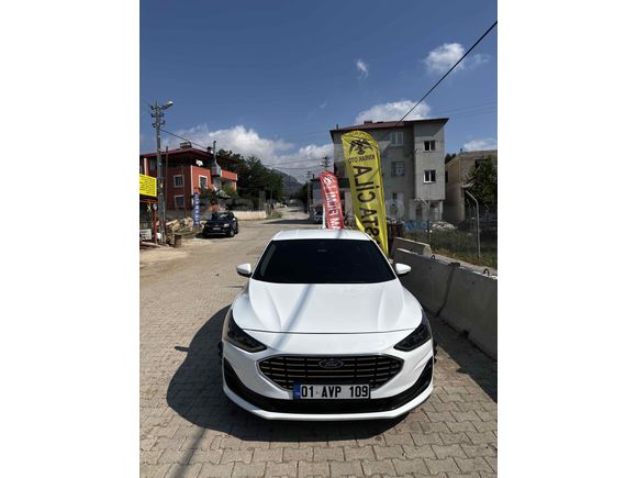 Sahibinden Ford Focus 1.0 EcoBoost Titanium Stil 2023 Model 