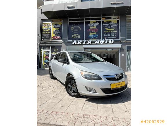OPEL ASTRA 2010 MODEL (MOTOR YAPILMASI GEREKLİ)