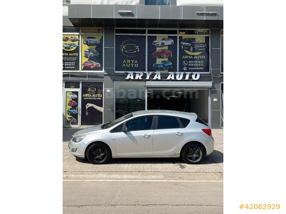 OPEL ASTRA 2010 MODEL (MOTOR YAPILMASI GEREKLİ)
